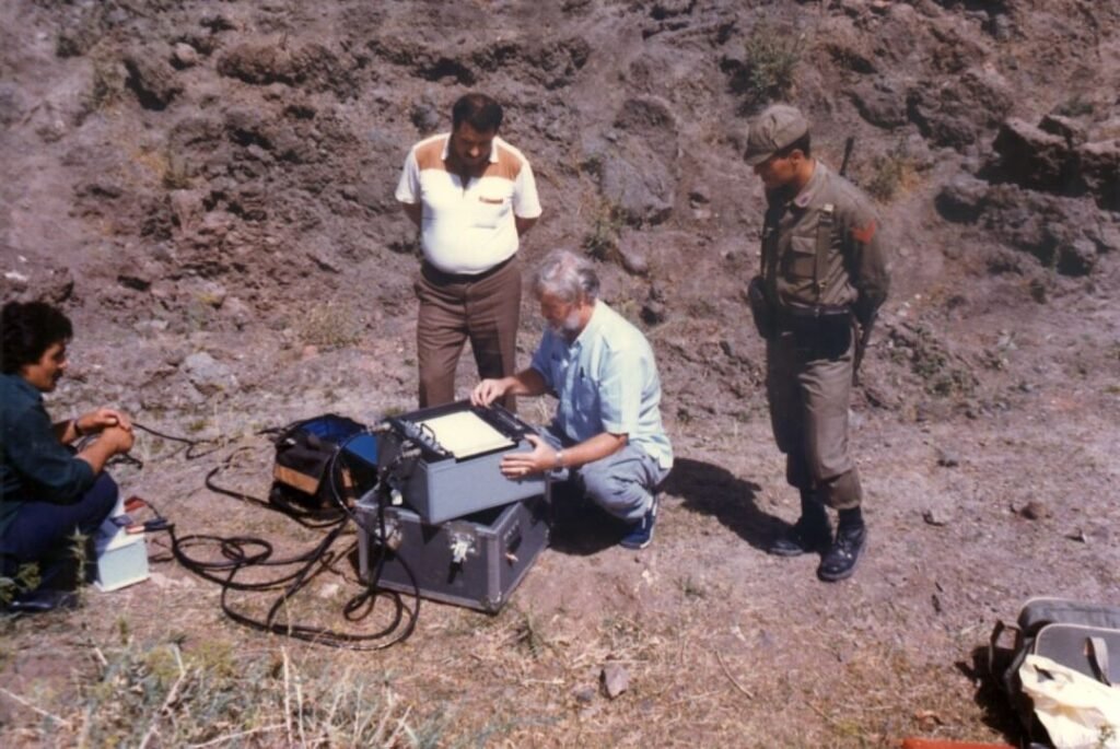 Ron performs radar scans over the entire site in 1987