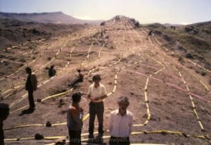The pattern of iron lines in the site