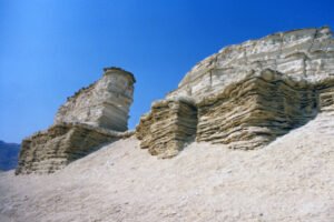 A segment of a wall that is clearly a double wall, like Jericho (© Mary Nell Lee)