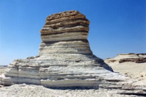 Side view of the sphinx shape on the north side of the wall (© Mary Nell Lee)